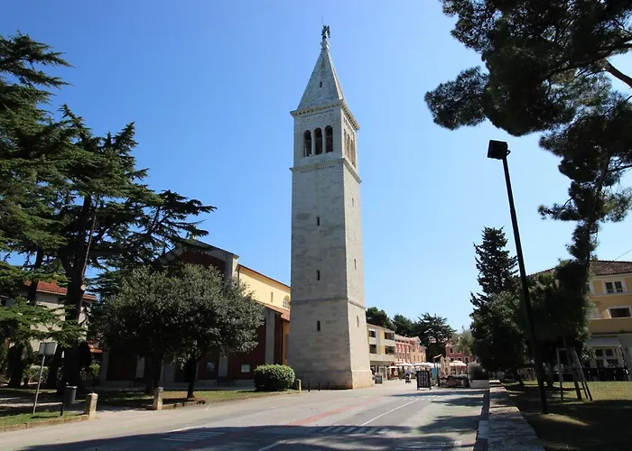 Elena, 100 M From The *